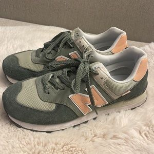 Women’s New Balance 574 - lightly used size 10